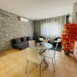 https://gg-benalbeach-pool-views.1costadelsol.com