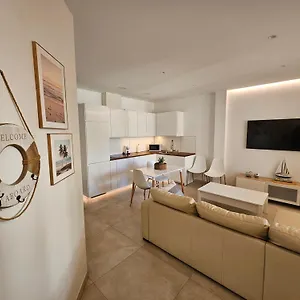 https://apartamento-puerto-marina-beach.hotelsinnerja.org